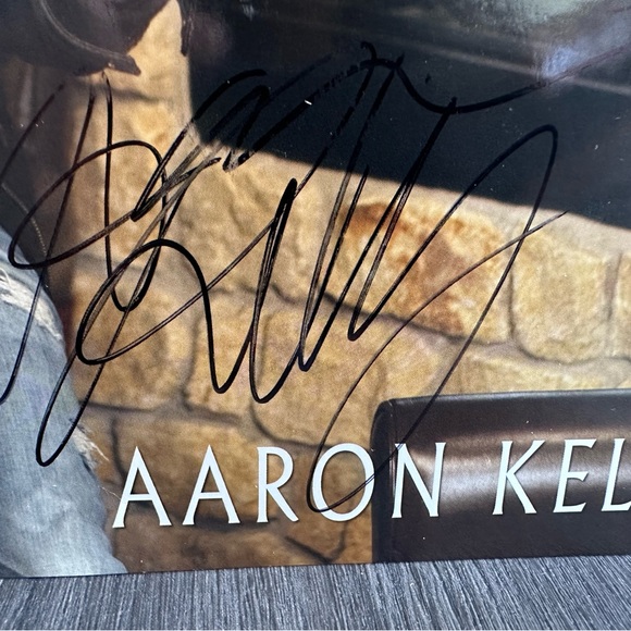 Aaron Kelly autographed poster - like new condition - Picture 2 of 2